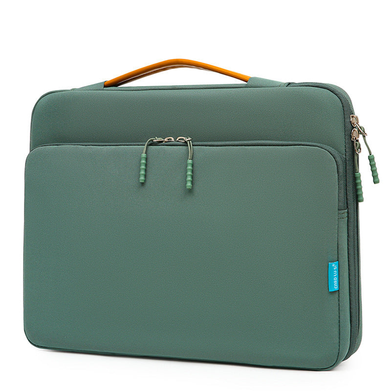Du train au bureau, la pochette suit la valise