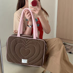 Pochette ordinateur femme à cœur matelassé, anses contrastées
