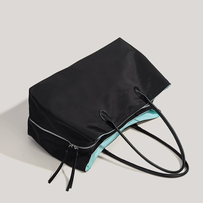 Sac ordinateur femme cabas noir, doublure turquoise contrastée