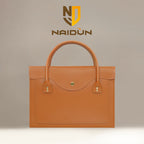 Pochette ordinateur femme à rabat ondulé en simili cuir et anses
