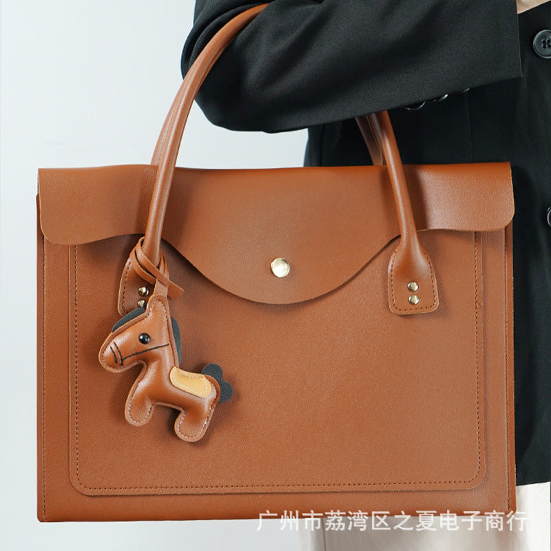 Du bureau au déjeuner, un sac ordinateur discret