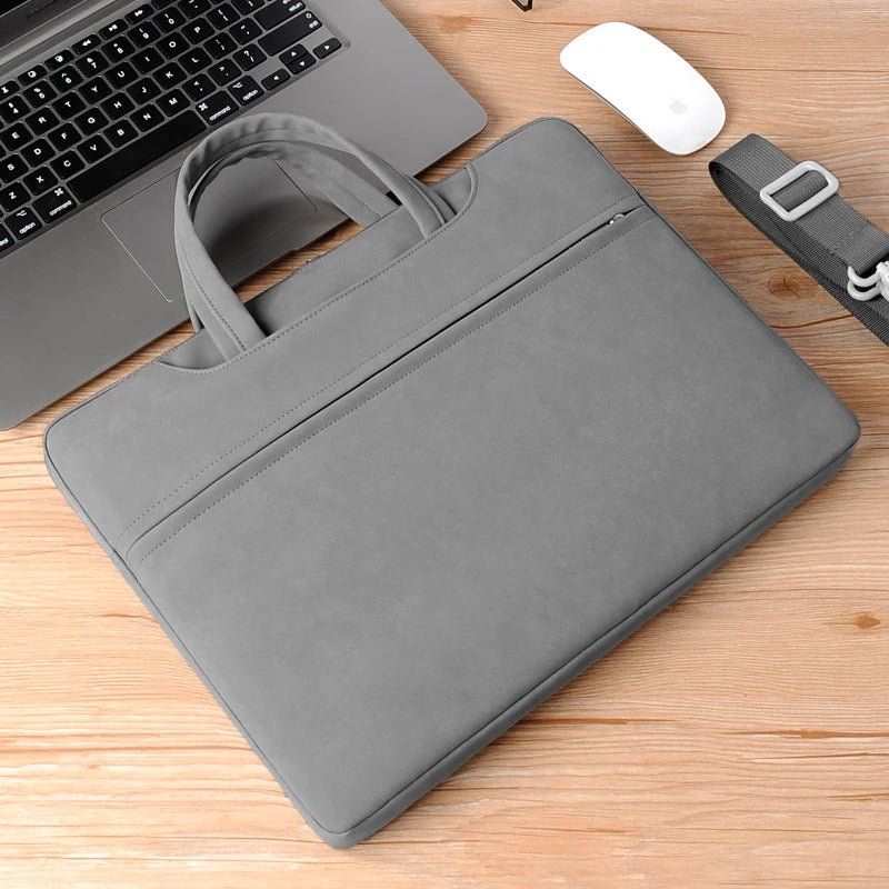 Pochette ordinateur à poignées en simili cuir mat, cinq coloris