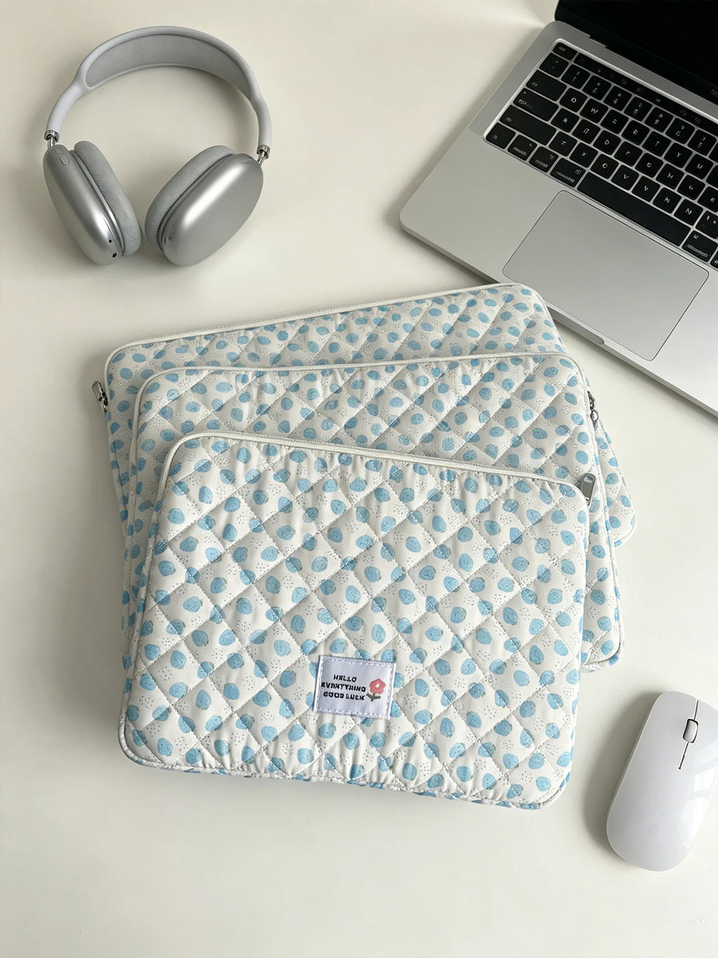 Pochette ordinateur femme matelassée à motif fraises, 11 à 16 pouces
