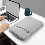 Pochette ordinateur fine en nylon, doublure peluche et poignée