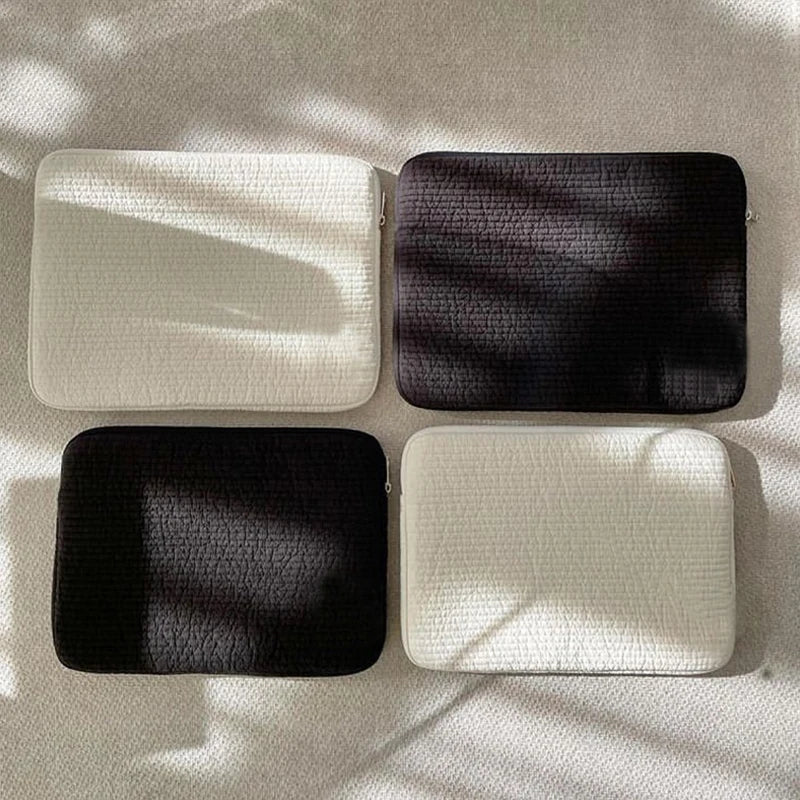 Housse ordinateur matelassée beige ou noire, de 11 à 15,6 pouces
