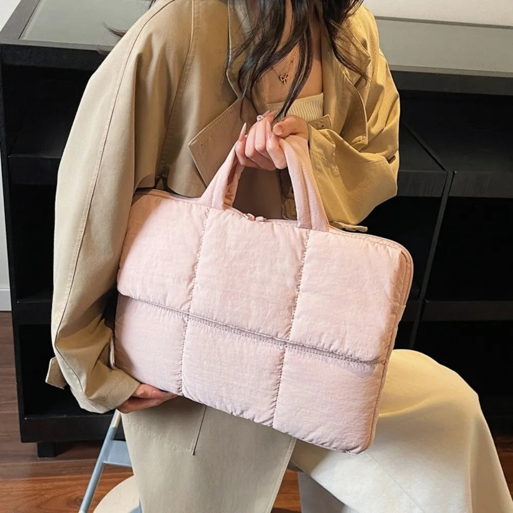 Pochette ordinateur 16 pouces matelassée, poignées et poche à rabat