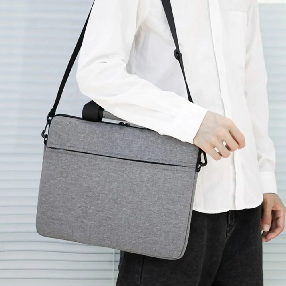 Une pochette ordinateur extra-plate de trois centimètres
