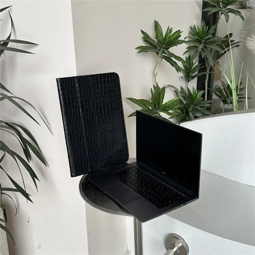 Housse ordinateur à rabat effet croco, 1 cm d'épaisseur