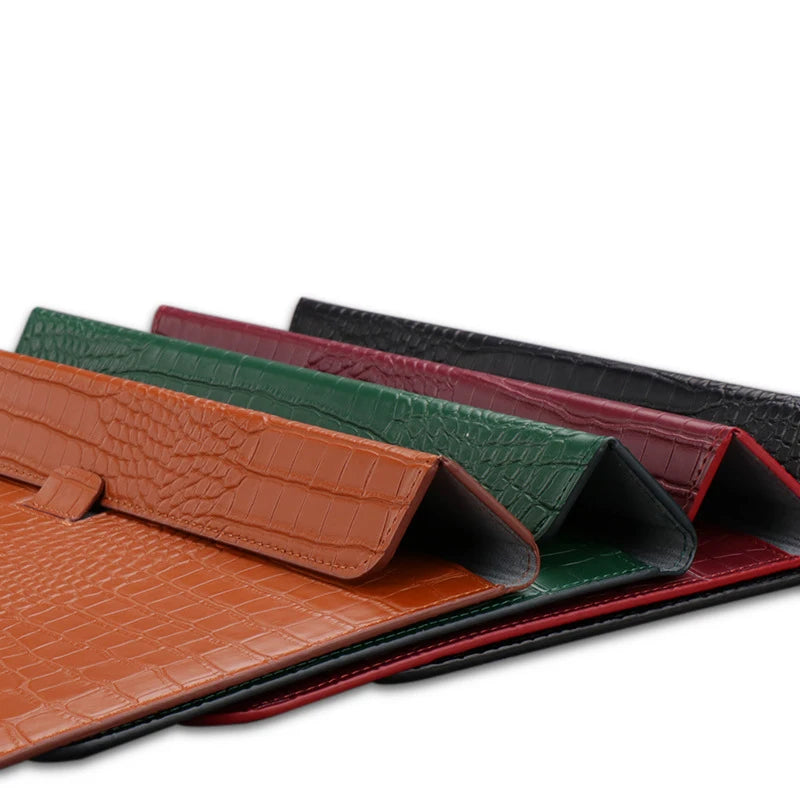 Une housse ordinateur chic en simili croco