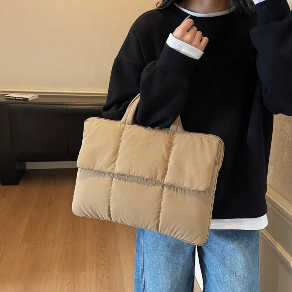 Pochette ordinateur 16 pouces matelassée, poignées et poche à rabat