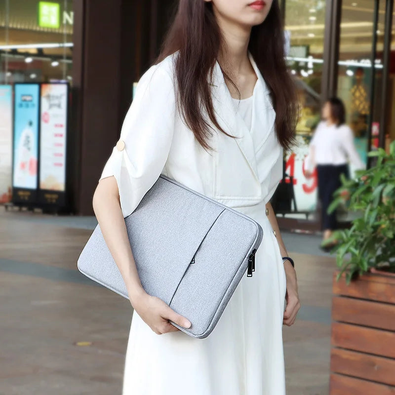 Pochette ordinateur fine en nylon, doublure peluche et poignée