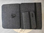 Housse ordinateur 18 pouces en feutrine avec pochette chargeur