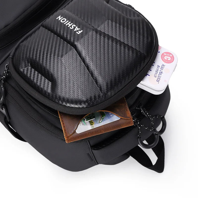 Sac à dos ordinateur homme, poche haute en coque effet carbone