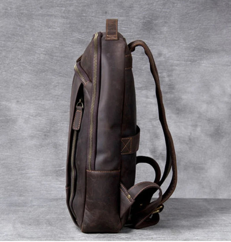 Du bureau au train, un sac à dos voyageur