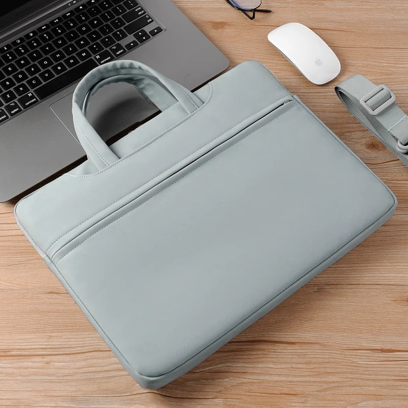 Pochette ordinateur à poignées en simili cuir mat, cinq coloris