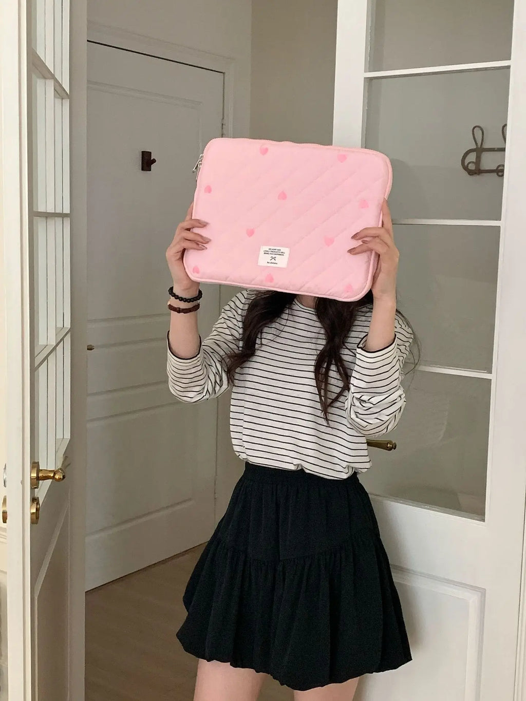 Pochette ordinateur femme matelassée à cœurs brodés, 11 à 16 pouces