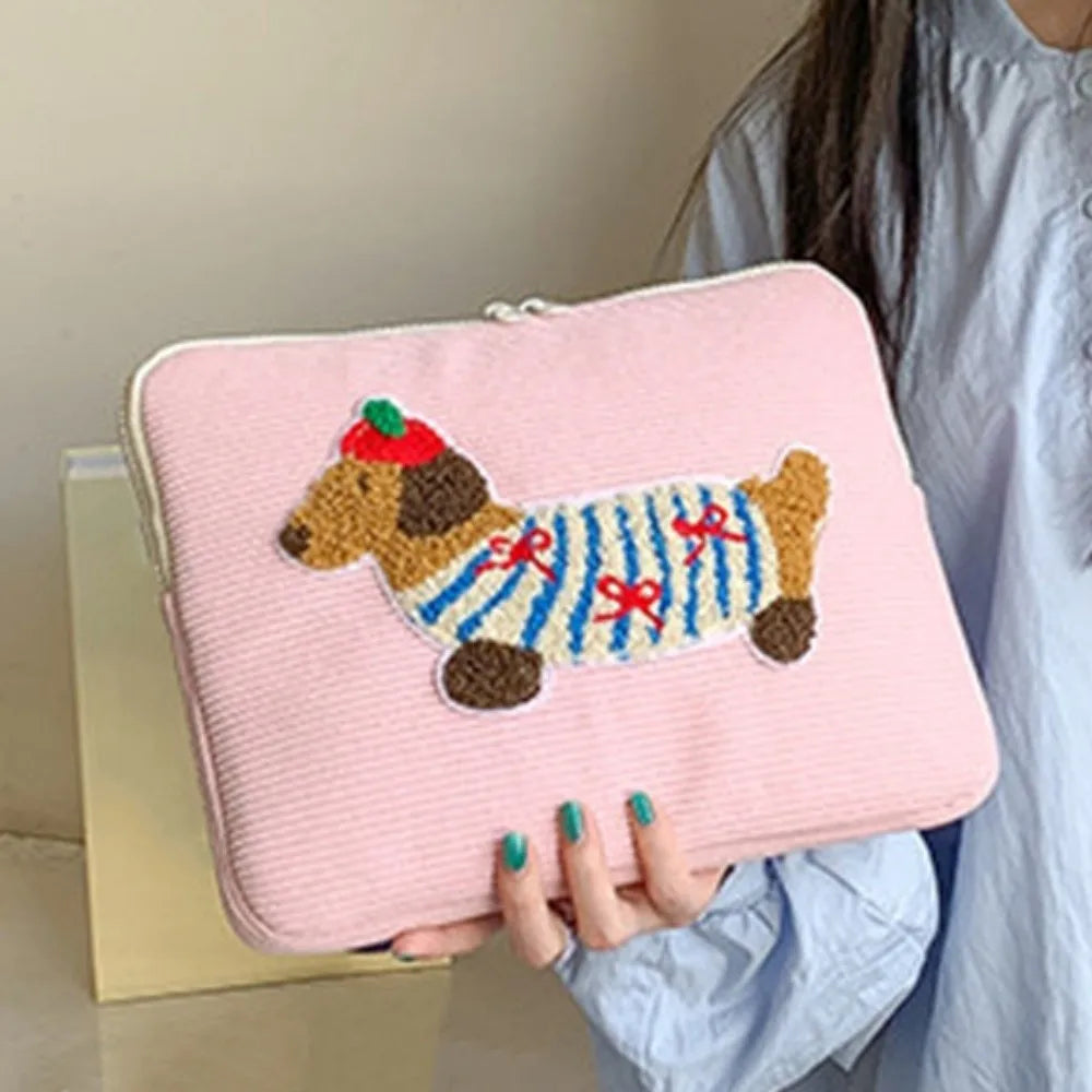 Pochette ordinateur femme en velours côtelé, écusson teckel
