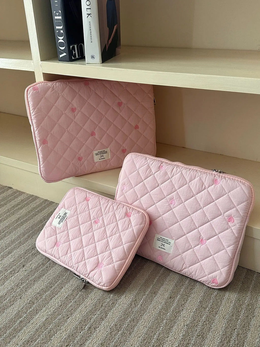 Pochette ordinateur femme matelassée à cœurs brodés, 11 à 16 pouces